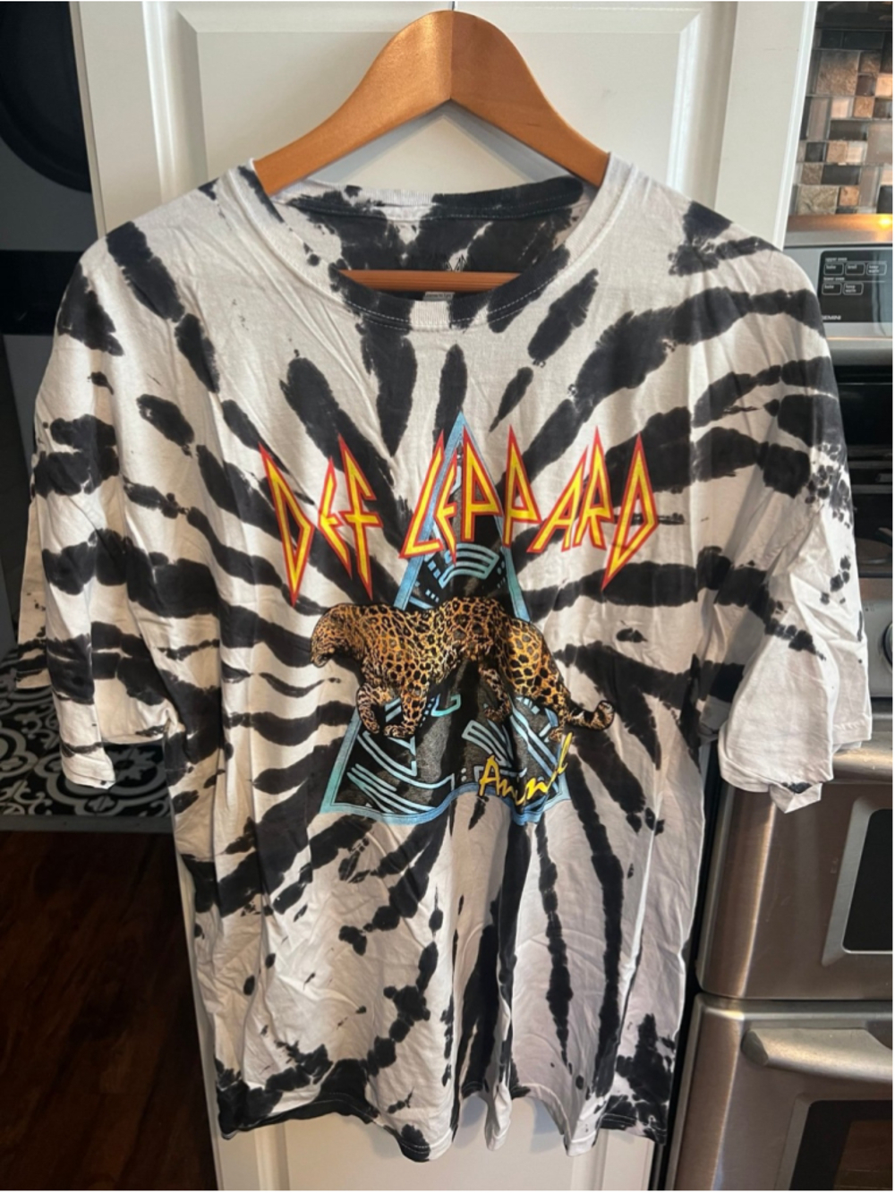 New Def Leppard Black White Tie-Dye Animal.Graphic T-Shirt Mens XL - Picture 2 of 6
